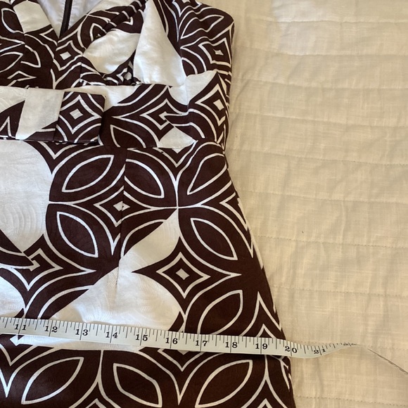 Beautiful TRINA TURK dress SIZE 10 mini SLEEVELESS dress up or down EC - Picture 12 of 12